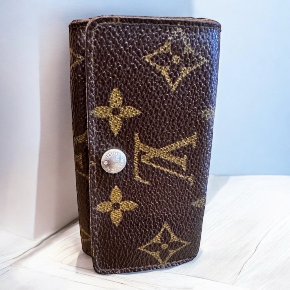 Louis Vuitton Monogram 4 Key Card Holder